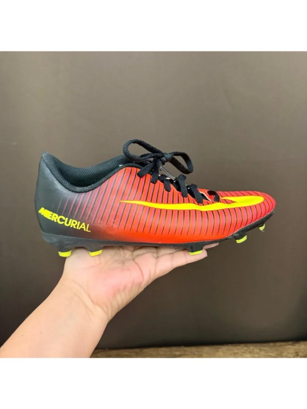Nike Jr. Mercurial Vapor XI FG Soccer Cleat (4Y) Total Crimson, Black